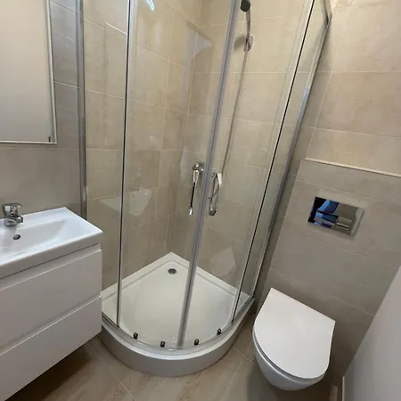 Tedi 2 Πανσιόν Rewal